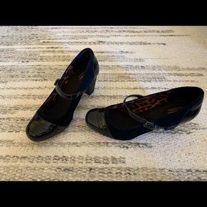 Clarks Mary Jane Heels